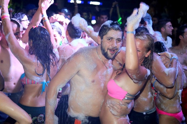 Lebanon Largest FOAM Party 3 (2)